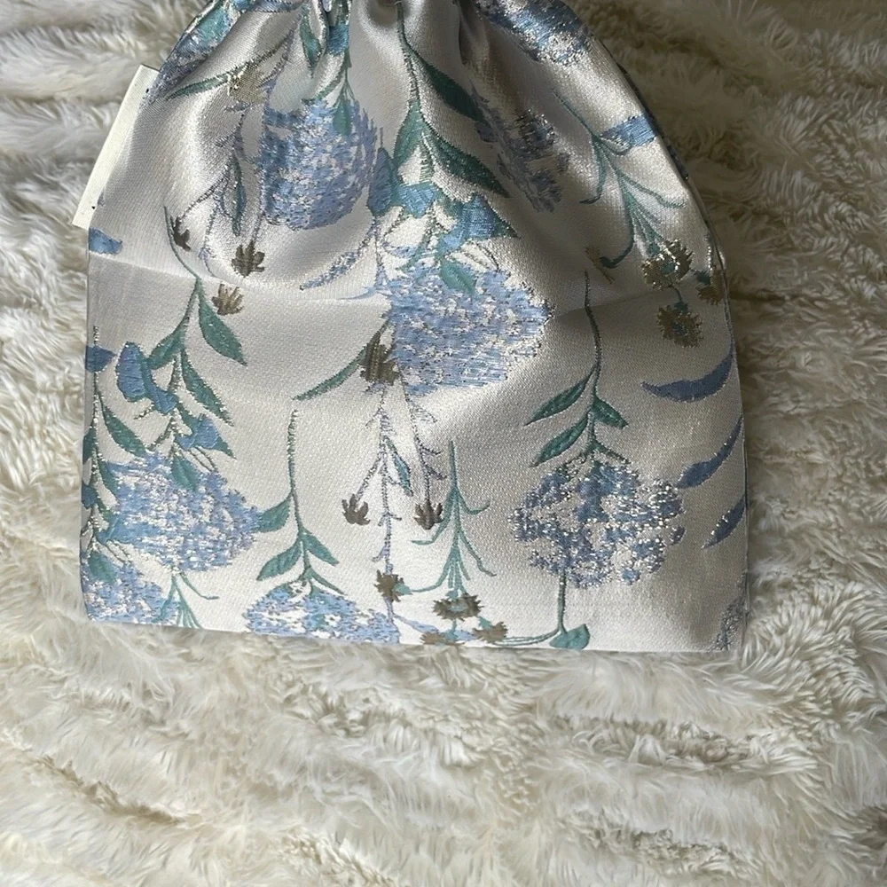 Floral Drawstring Pouch - Cream and blue